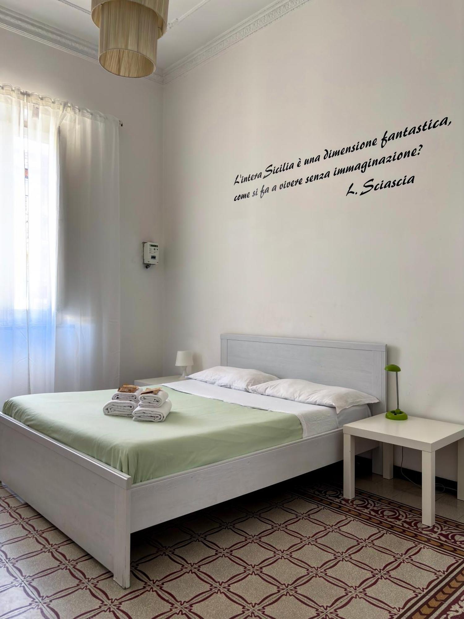 Liola Home #Teatro Massimo Palermo Buitenkant foto